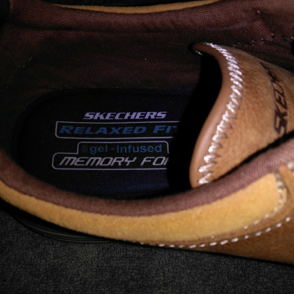 Skechers